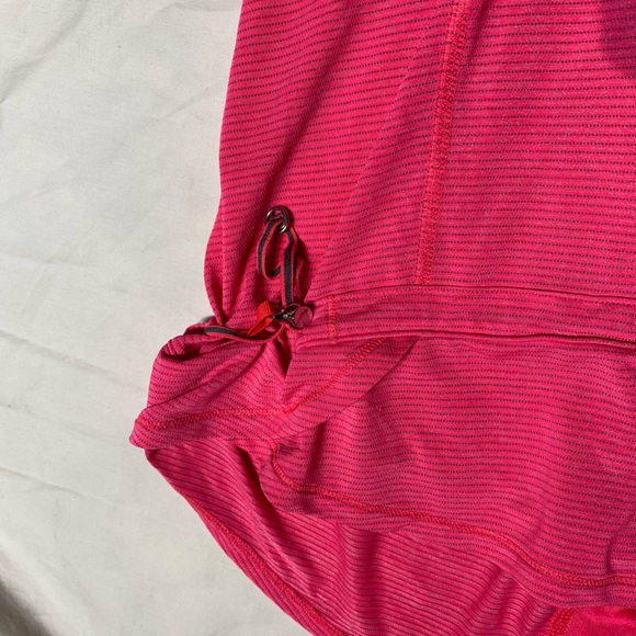 Lululemon running top, size L - Picture 2 of 3